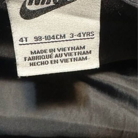 Nike Toddler Black/ Red/Gray Full Zip Puffer Vest - Picture 4 of 6